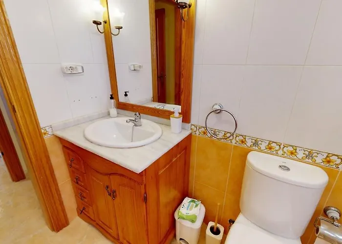 Immaculate With Sea Views! Casa vacanze *