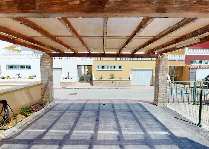 Immaculate With Sea Views! Casa vacanze Mutxamel