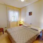 Immaculate With Sea Views! Ferienhaus