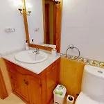 Immaculate With Sea Views! Ferienhaus *